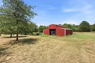 1724 Co Rd 4790, Boyd, TX 76023 - Photo 33