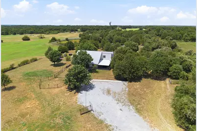 1724 County Road 4790, Boyd, TX 76023 - Photo 35