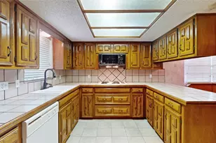 1543 Glenhill Ln, Lewisville, TX 75077 - Photo 5