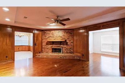 1543 Glenhill Lane, Lewisville, TX 75077 - Photo 3