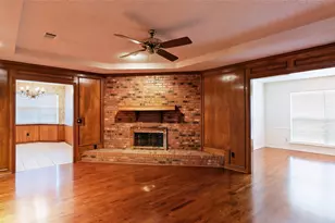 1543 Glenhill Ln, Lewisville, TX 75077 - Photo 3