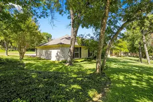9909 Forest Shadows Dr, Woodway, TX 76712 - Photo 25