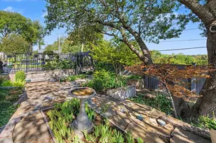 8941 Crest Wood Dr, Fort Worth, TX 76179 - Photo 5