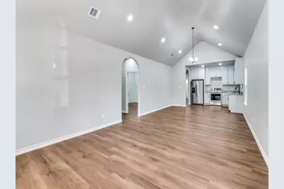 2904 8th Avenue, Fort Worth, TX 76110 - Photo 5
