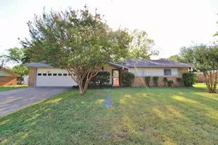 1420 Hillside Dr, Midlothian, TX 76065 - Photo 1