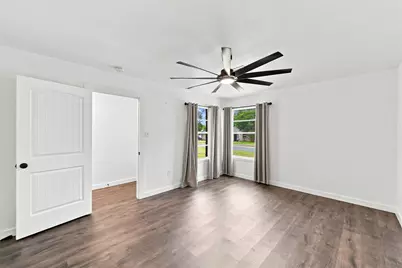 1113 Victoria Street, Bellmead, TX 76705 - Photo 3