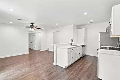 1113 Victoria Street, Bellmead, TX 76705 - Photo 5