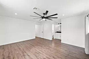 1113 Victoria St, Bellmead, TX 76705 - Photo 9