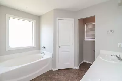 911 Joshua Drive, Burleson, TX 76028 - Photo 13