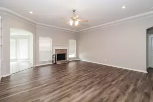 911 Joshua Dr, Burleson, TX 76028 - Photo 3