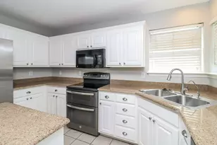 911 Joshua Dr, Burleson, TX 76028 - Photo 7