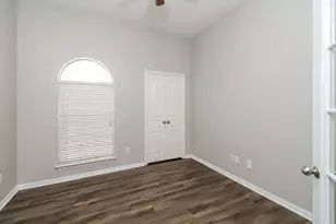 911 Joshua Dr, Burleson, TX 76028 - Photo 11