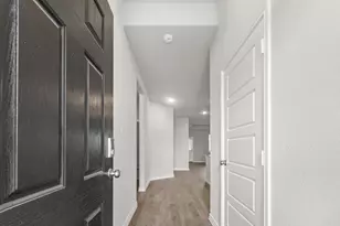10656 Stag Ln, Fort Worth, TX 76036 - Photo 3