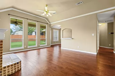 1612 Twin Oaks Drive, Cleburne, TX 76033 - Photo 7