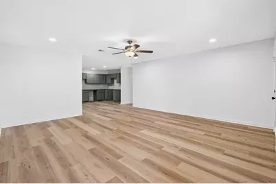 4920 S Peachtree Road, Balch Springs, TX 75180 - Photo 3