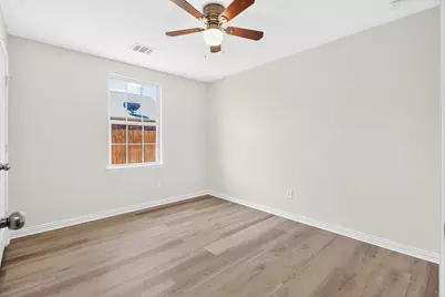 4920 S Peachtree Road, Balch Springs, TX 75180 - Photo 7