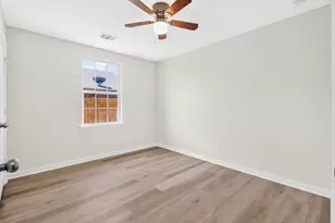 4920 S Peachtree Rd, Balch Springs, TX 75180 - Photo 7