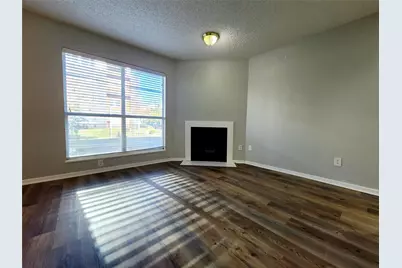 1901 N Fitzhugh Avenue #8, Dallas, TX 75204 - Photo 3