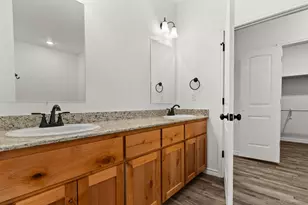 828 Elijah, Lampasas, TX 76550 - Photo 17