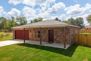 828 Elijah, Lampasas, TX 76550 - Photo 3