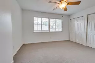 562 Mercer St, Grand Prairie, TX 75052 - Photo 21