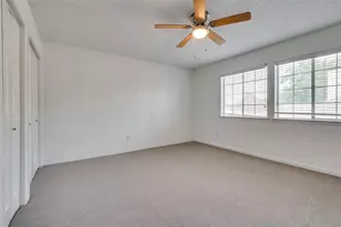 562 Mercer St, Grand Prairie, TX 75052 - Photo 23