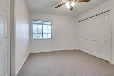 562 Mercer Street, Grand Prairie, TX 75052 - Photo 19
