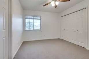 562 Mercer St, Grand Prairie, TX 75052 - Photo 19