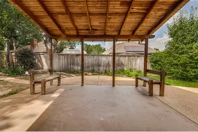 562 Mercer Street, Grand Prairie, TX 75052 - Photo 25