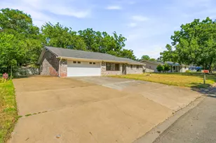 1007 Meadowlark Ln, Stephenville, TX 76401 - Photo 3