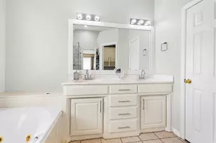 5344 Lynda Ct, North Richland Hills, TX 76180 - Photo 17
