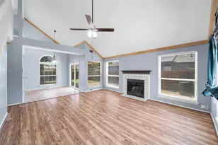 6315 Fairlane Dr, Arlington, TX 76001 - Photo 5