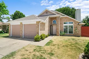6315 Fairlane Dr, Arlington, TX 76001 - Photo 3