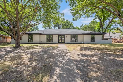 729 Surrey Circle, Grand Prairie, TX 75050 - Photo 1