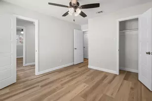 729 Surrey Cir, Grand Prairie, TX 75050 - Photo 23