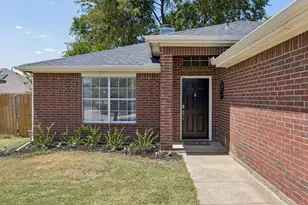 1030 Palomino Dr, Little Elm, TX 75068 - Photo 3