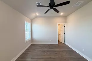 920 Cooksey Ct, Grandview, TX 76050 - Photo 15