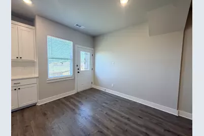 920 Cooksey Court #B, Grandview, TX 76050 - Photo 9