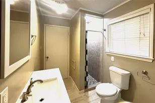 506 Walnut St, Collinsville, TX 76233 - Photo 7
