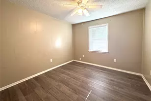 506 Walnut St, Collinsville, TX 76233 - Photo 9