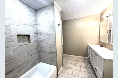 506 Walnut Street, Collinsville, TX 76233 - Photo 11