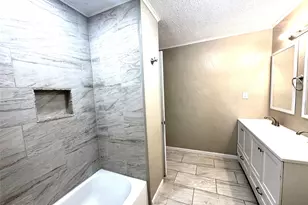 506 Walnut St, Collinsville, TX 76233 - Photo 11