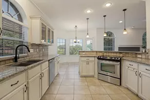 3925 Silver Meadow Ln, Grand Prairie, TX 75052 - Photo 9