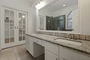 3925 Silver Meadow Ln, Grand Prairie, TX 75052 - Photo 15