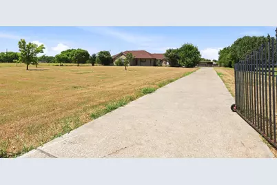 5642 County Road 597, Farmersville, TX 75442 - Photo 1