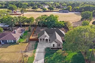 855 N Kaufman St, Seagoville, TX 75159 - Photo 1