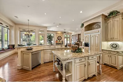 7204 Majestic Manor, Colleyville, TX 76034 - Photo 9