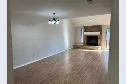 109 Wilshire Drive, Euless, TX 76040 - Photo 9