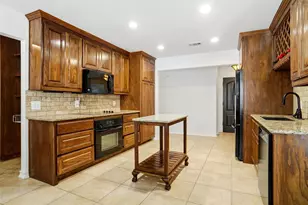 1319 Chestnut Rd, Mansfield, TX 76063 - Photo 9