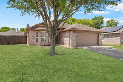 1002 James Donald Lane, Glenn Heights, TX 75154 - Photo 5